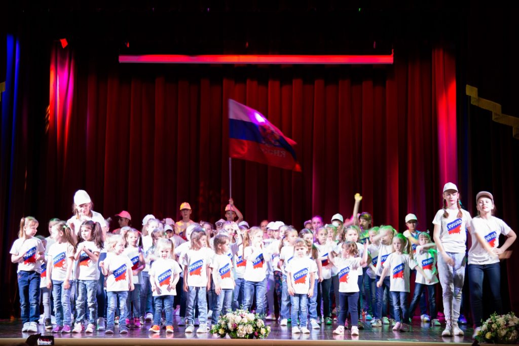 Отчетный концерт Детского танцевального коллектива «Салют» «Мир танца, радости и счастья».